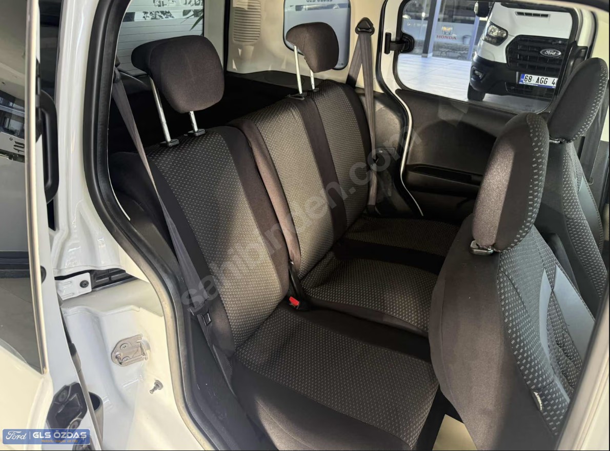 FORD TOURNEO COURİER 1.6 TİTANİUM PLUS 2015 MODEL